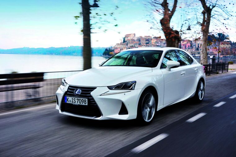 Lexus IS 300h
