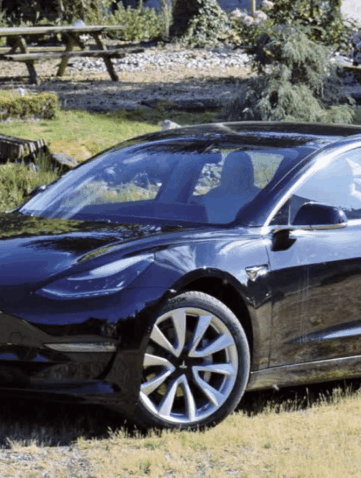 Tesla Model 3 (1)