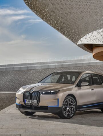 BMW iX