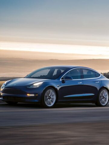 mise à jour tesla