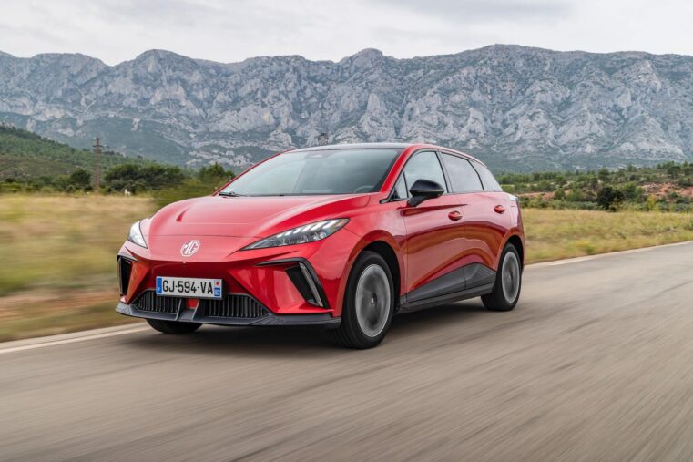 MG4 Luxury sur route