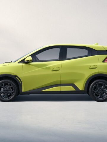 BYD Dolphin de profil