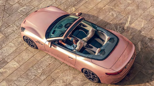 Vue de haut Maserati GranCabrio Folgore