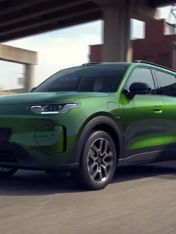 LEAPMOTOR B03X vue de coté