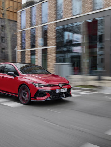 Volkswagen Golf GTI EDITION 50 en ville