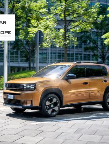 Fiat Grande Panda électrique primée AUTOBEST 2026 en design, en circulation en milieu urbain