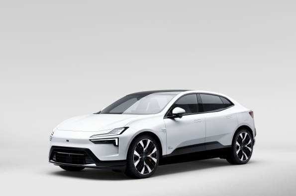 Polestar 4 photo studio 