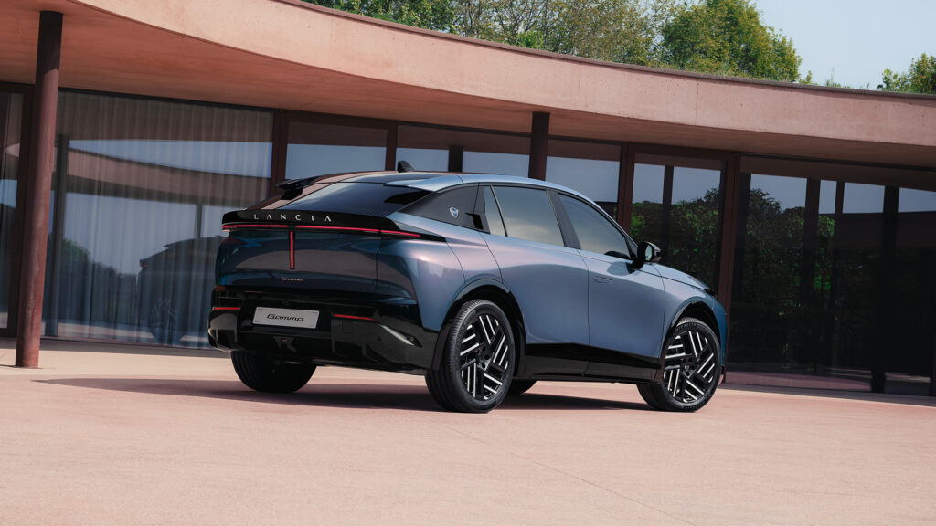 Nouvelle Lancia Gamma crossover fastback électrique