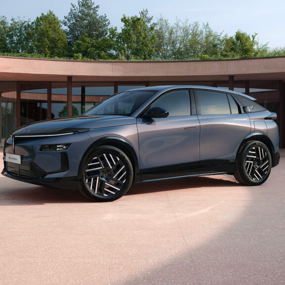 Nouvelle Lancia Gamma crossover fastback électrique
