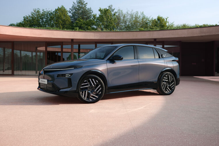 Nouvelle Lancia Gamma crossover fastback électrique